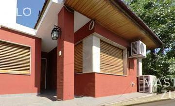 Casa · 170m² · 3 Ambientes · 2 Cocheras · Casa - Banfield Oeste