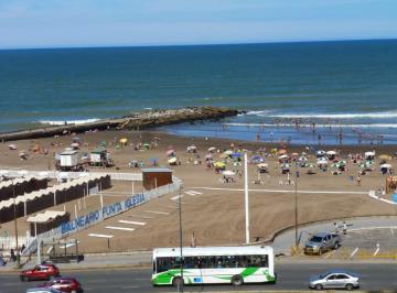 Imagen1 · Alquiler por Temporada. Dos Ambientes con Cochera Vista Al Mar.