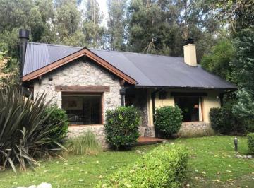Casa · 240m² · 4 Ambientes · Casa en Venta Bosque Peralta Ramos