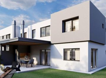 Casa · 190m² · 4 Ambientes · 2 Cocheras · A Estrenar Villa Quisquizacate Housing Venta 3 Dorm.