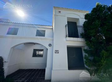 Casa · 74m² · 2 Dormitorios · Casa en Venta Villa Allende Centro m Goycoechea