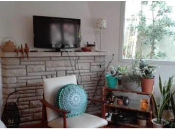 Casa · 120m² · 3 Ambientes · 1 Cochera · Barrio Parque Luro, Casa 3 Ambientes.
