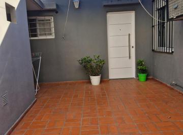 PH · 60m² · 2 Ambientes · 1 Cochera · PH / Tipo Departamento Barrio Residencial Adrogue