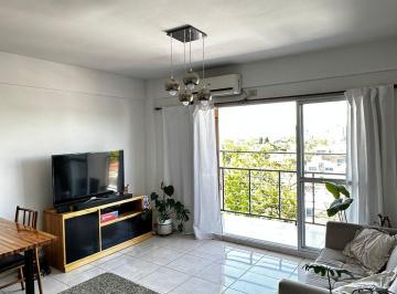Departamento de 2 ambientes, Lanús · Luminoso, Amplio Balcón