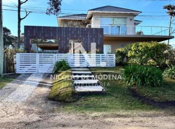 Foto1 · Casa de 6 Dorm. en Venta Proximo Al Mar, Montoya Punta del Este
