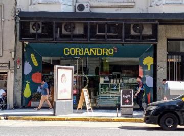 Local comercial · 436m² · Local Comercial Excelente Ubicacion Apto Todo Destino!