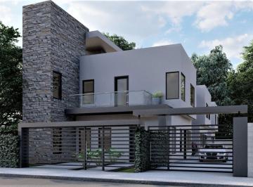 Casa · 101m² · 3 Ambientes · 1 Cochera · Venta Duplex 3 Amb con Terraza y Cochera. Permuta