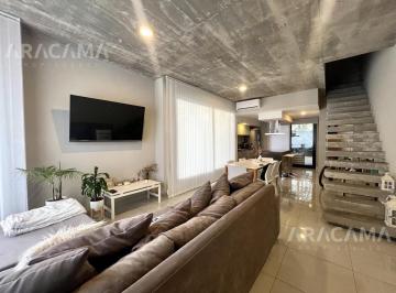 Departamento · 100m² · 1 Cochera · Duplex en Venta en Canning