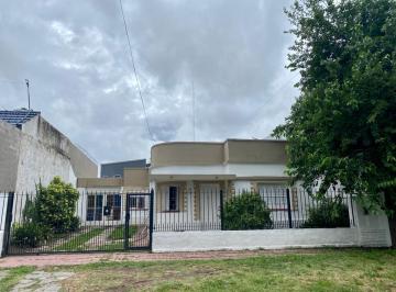Casa de 3 ambientes, Almirante Brown · Casa en Alquiler Y/o Venta