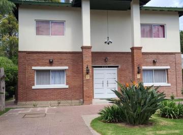 Casa · 300m² · 6 Ambientes · 6 Cocheras · Campo Chico Country Club, 4 Suites, Parrilla Cubierta