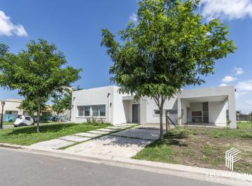 Casa de 4 ambientes, Pilar · Venta Casa a Estrenar con Pileta en San Ramón, Pilar del Este