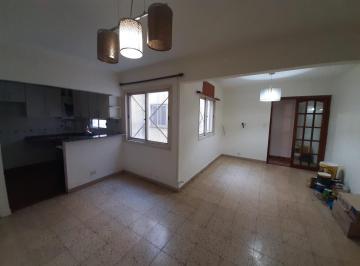 Departamento de 4 ambientes, Parque Avellaneda · Alquiler 4 Ambientes Parque Avellaneda Capital Federal Piso 1 Escalera