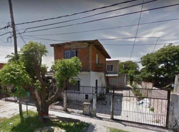 Casa de 6 ambientes, Berazategui · Propiedad Multifamiliar en Berazategui: Ideal Para Inversión