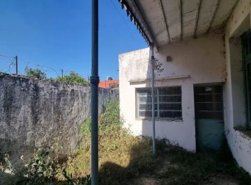Terreno · 107m² · Interno a Refaccionar o Demoler