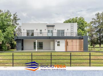 Casa · 250m² · 4 Ambientes · 2 Cocheras · Casa en Venta en Boca Raton Country Life Pilar