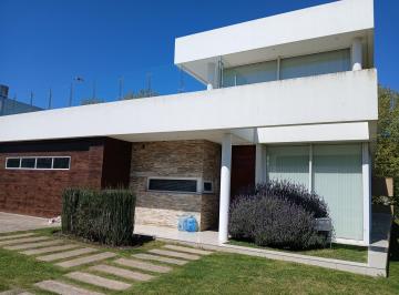 Casa de 5 ambientes Venta USD 415.000 · Casa en Rumenco, Los Alamos, Barrio Privado Mar del Plata