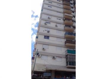 Departamento · 60m² · 3 Ambientes · Alquiler de 3 Ambientes Sobre Av Mitre 2500