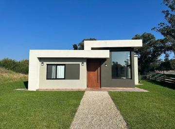 Casa · 170m² · 4 Dormitorios · Casa en Venta en Costa Esmeralda - Senderos III 393 - a Estrenar!