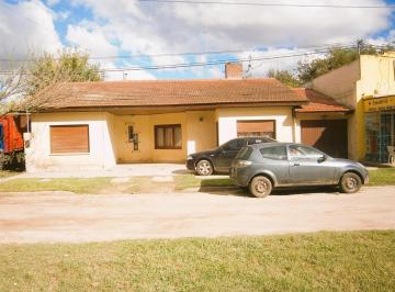 Casa de 5 ambientes, General Juan Madariaga · General Madariaga. Casa Ubicada en Calle de Acceso a La Ciudad.