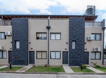 Casa · 75m² · 4 Ambientes · 1 Cochera · Venta Duplex 2 Dorm. con Cochera y Asador, Complejo Cerrado - Zona Quality, Cordoba