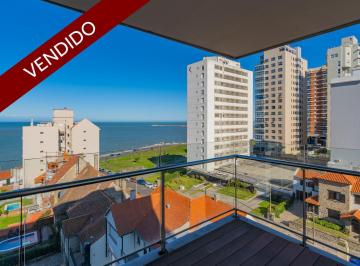 Departamento · 59m² · 2 Ambientes · 1 Cochera · Departamento con Vista Al Mar, en El Excelente Entorno del Barrio Playa Chica. Vendido