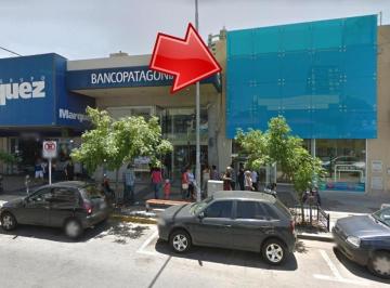 Local comercial · 600m² · Excelente Local Comercial Sobre Importante Av.