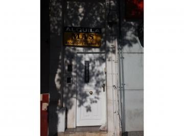 Casa · 90m² · 2 Ambientes · Casa Interna Unica 2 Dorm.. Av Alberdi 857 Interna Unica