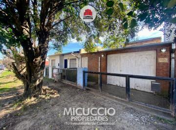 Casa · 130m² · 5 Ambientes · 1 Cochera · Casa con Dúplex en Venta, Gral. Lemos 72, Escobar Centro