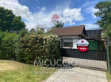 Casa · 100m² · 3 Ambientes · 1 Cochera · Casa en Venta, Los Lirios 2323, Barrio El Candil, Belén de Escobar