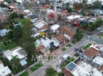 Casa · 127m² · 4 Ambientes · 1 Cochera · Casa en Venta, Hipólito Yrigoyen 188, a m de Av 25 de Mayo, Escobar Centro