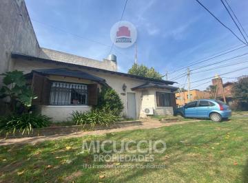 Casa · 160m² · 7 Ambientes · 1 Cochera · Casa en Venta, Italia 794 Esquina Colón, Escobar