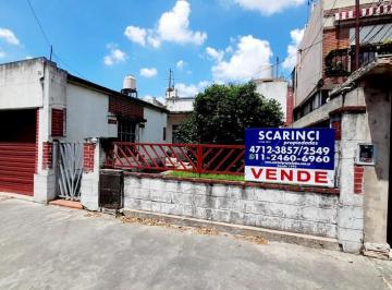 Casa · 200m² · 3 Ambientes · 1 Cochera · Casa en Venta en Villa Raffo, Tres de Febrero, G. B. a. Zona Oeste