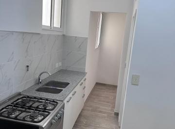 Departamento en Alquiler de 3 ambientes  · Impecable Depto. 3 Amb. Muy Luminoso. Piso Alto. Dueno Directo.