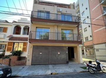 Garage · 8m² · 1 Cochera · Cochera Cubierta con Portón Eléctrico en Almagro!