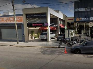 Local comercial , Malvinas Argentinas · Excelente Local de 250 m², 300 m² Totales en El Centro de Los Polvorines