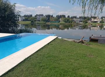 Quinta vacacional · 350m² · 5 Ambientes · 1 Cochera · Casa Quinta en Alquiler en San Benito, Villanueva, Tigre