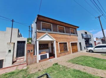 Casa · 205m² · 5 Ambientes · 2 Cocheras · Dos Propiedades en Venta