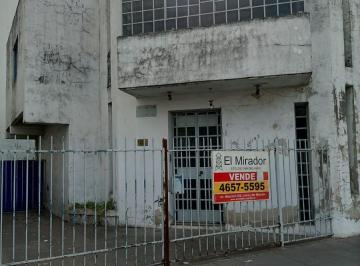 Casa · 40m² · Casa P. H en Venta de Uso Comercial a Reciclar.