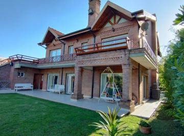 Casa · 390m² · 6 Ambientes · 2 Cocheras · Casa en Alquiler en Barrio Santa Maria de Tigre, Rincon de Milberg