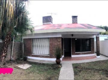 Casa · 61m² · 3 Ambientes · 1 Cochera · Casa en Venta Marcos Paz Centro