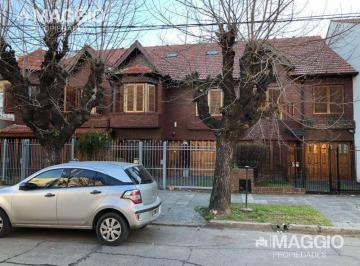 Casa · 225m² · 5 Ambientes · 1 Cochera · Casa PH Venta Ramos Mejía