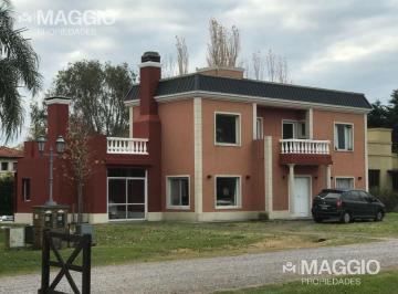 Casa · 250m² · 4 Ambientes · 1 Cochera · Casa Venta Lujan Barrio Cerrado Arroyo Dulce