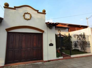 Casa · 180m² · 3 Ambientes · 1 Cochera · Casa Venta Ramos Mejia Sur 3 Ambientes
