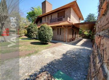 Casa · 214m² · 5 Ambientes · 2 Cocheras · Country Club Mapuche, Casa 5 Amb, Garage, Parque, Quincho, Piscina!
