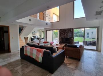 Casa · 320m² · 6 Ambientes · Casa Venta San Isidro Labrador, Villanueva, Tigre, Dos Plantas, Lote Interno