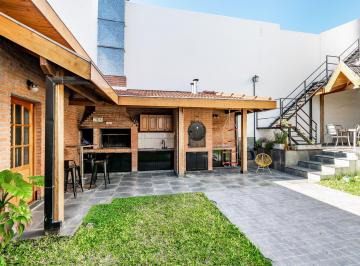 Casa · 250m² · 4 Ambientes · 3 Cocheras · Venta Casa 4 Amb Saenz Peña Parque Quincho Cochera
