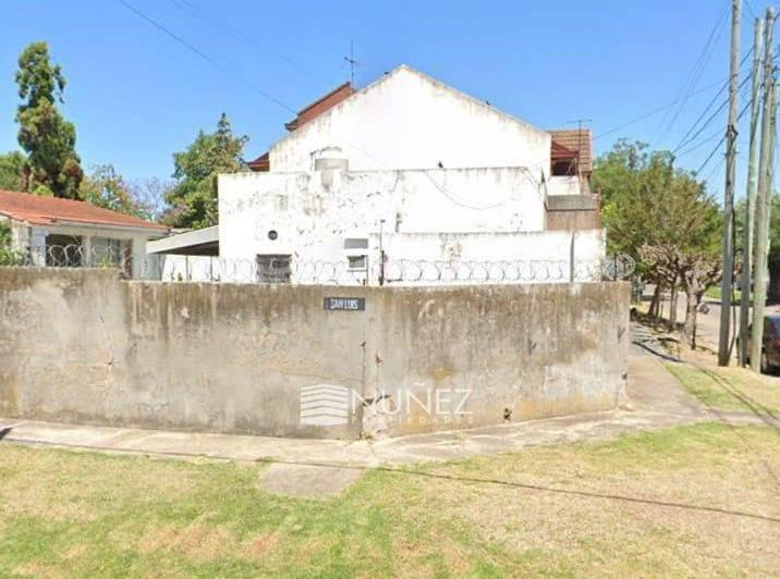 Terreno · 215m²