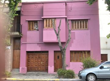 Casa · 168m² · 3 Dormitorios · 1 Cochera · Casa Centro