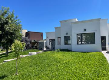 Casa de 4 ambientes, Berazategui · Casa | a Estrenar | Venta | Fincas de Hudson