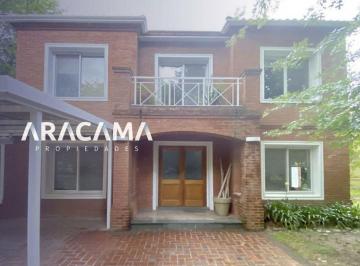 Casa · 234m² · 5 Ambientes · 2 Cocheras · Casa en Venta Saint Thomas Norte - Canning